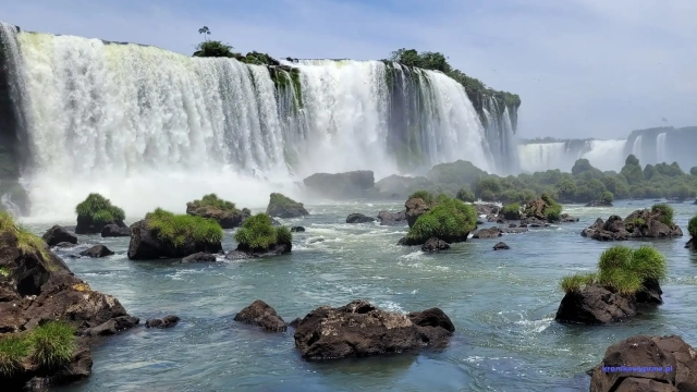 Brazylia wodospady Iguazu - widok z tarasu Brazylia wodospady Iguazu - widok z tarasu