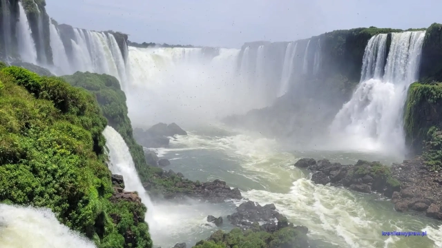 Brazylia wodospady Iguazu - widok na Gargante del Diablo Brazylia wodospady Iguazu - widok na Gargante del Diablo